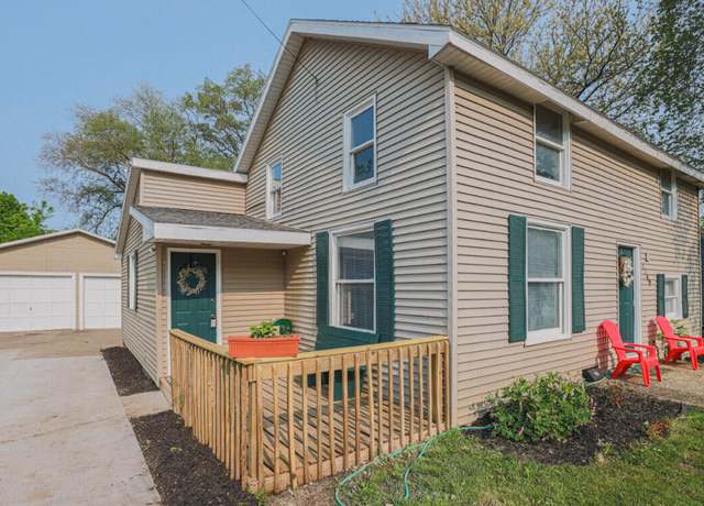 Property at 1749 Burlingame Ave SW, Wyoming, MI 49509, 5 beds, 2 baths