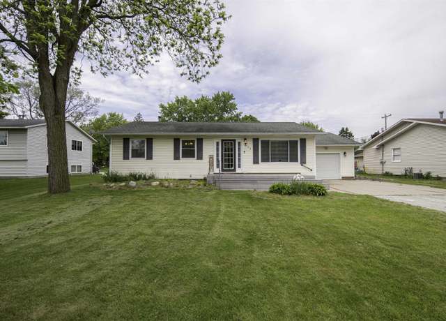Property at 611 N Harris St, Mt Pleasant, MI 48858, 4 beds, 2 baths