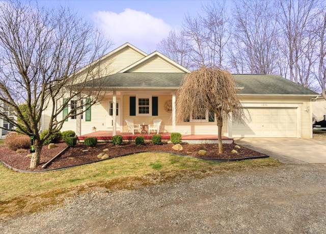 Property at 1570 Nelson Dr, Lapeer, MI 48446, 4 beds, 3 baths
