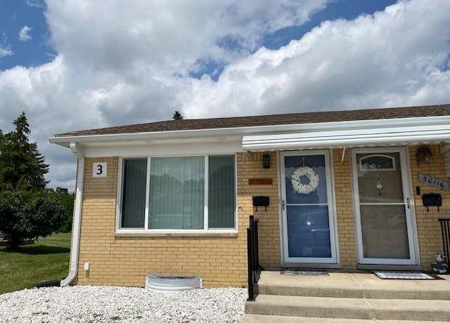 Property at 50118 Helfer Blvd Blvd #50118, Wixom, MI 48393, 1 bed, 2 baths