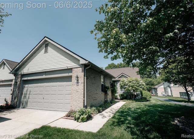 Property at 22664 Woodcreek Dr #93, Taylor, MI 48180, 4 beds, 3 baths