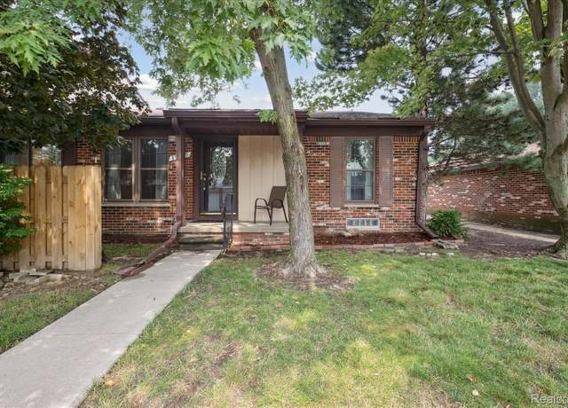 Property at 39559 Old Dominion Dr, Clinton Township, MI 48038, 2 beds, 2 baths