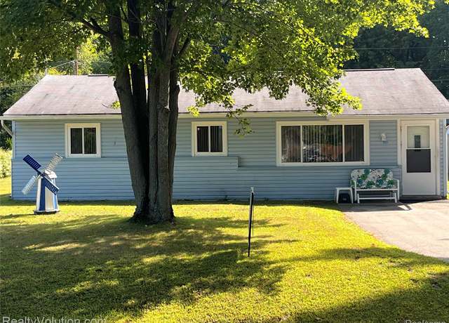 Property at 1601 Michael St, Ortonville Village, MI 48462, 3 beds, 1 bath