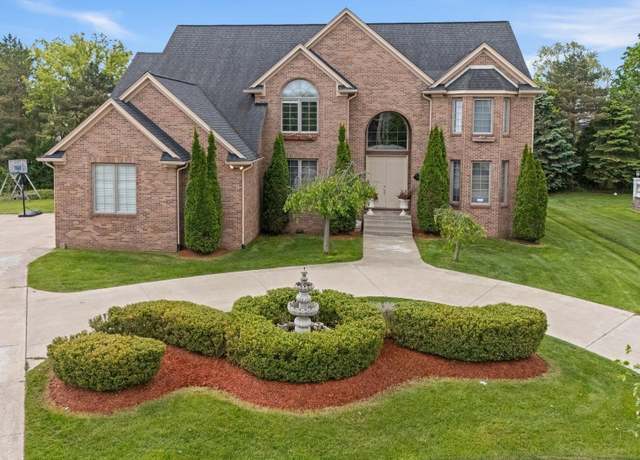 Property at 4931 Peggy St, West Bloomfield, MI 48322, 4 beds, 3.5 baths