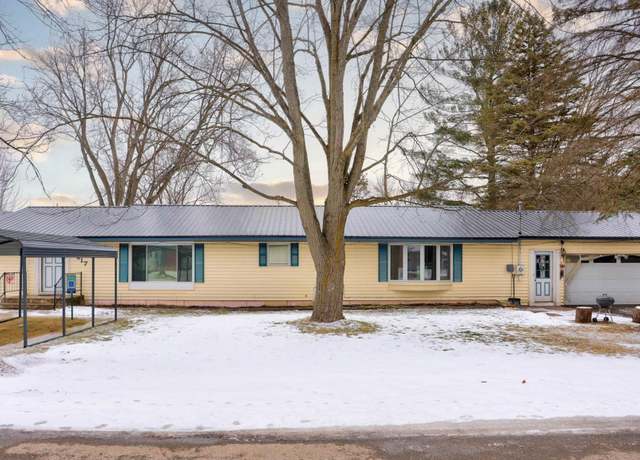 Property at 417 E Jefferson St, Coleman, MI 48618, 3 beds, 2 baths