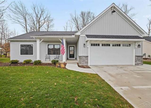 Property at 12405 Northway Pkwy, Freeland, MI 48623, 4 beds, 2 baths