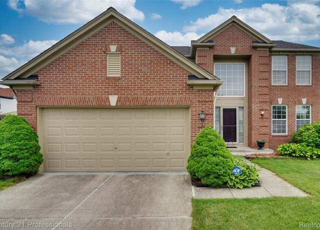 Property at 7648 Berwick Dr, Ypsilanti, MI 48197, 4 beds, 3.5 baths