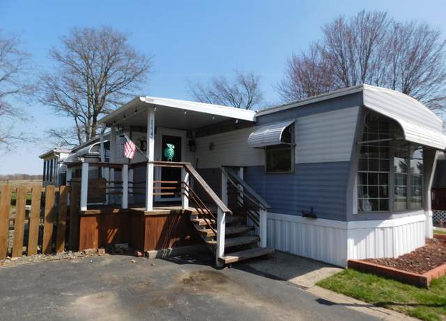 Property at 1445 Wood Park Dr, Sparta, MI 49345, 2 beds, 2 baths