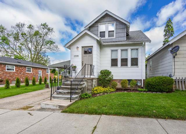 Property at 17173 New York St, Detroit, MI 48224, 3 beds, 1 bath