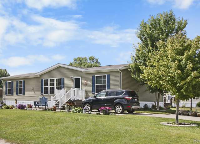Property at 501 Kinloch, Temperance, MI 48182, 3 beds, 2 baths