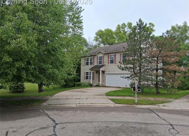 Property at 155 Cascade Ln, Waterford, MI 48327, 4 beds, 2.5 baths