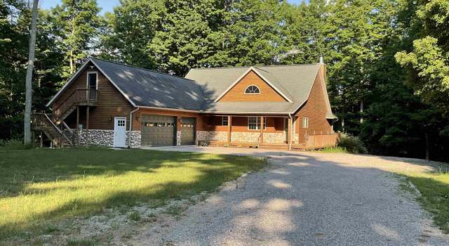 Photo of 2625 Wild Coyote Dr, Interlochen, MI 49643