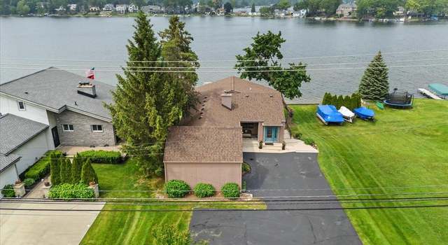 Photo of 10164 Elizabeth Lake Rd, White Lake, MI 48386
