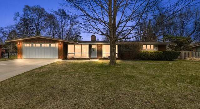 Photo of 2068 Glencove Rd, Wolverine Lake, MI 48390