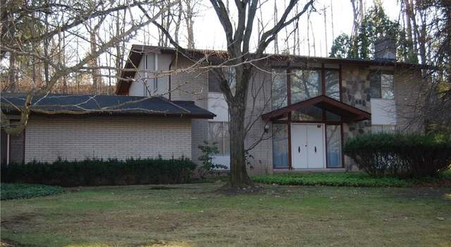 Photo of 28275 Danvers Ct, Farmington Hills, MI 48334