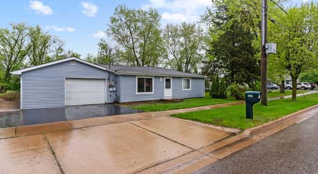 Photo of 237 S East St, Fowlerville, MI 48836