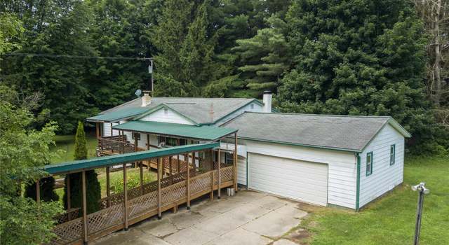 Photo of 873 N Blacks Corners Rd, Imlay City, MI 48444