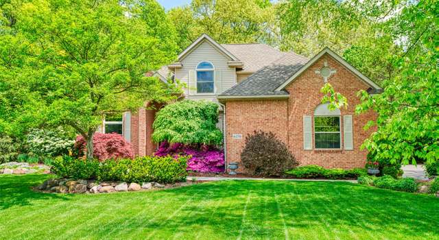 Photo of 6276 Chad Ct, Brighton, MI 48116