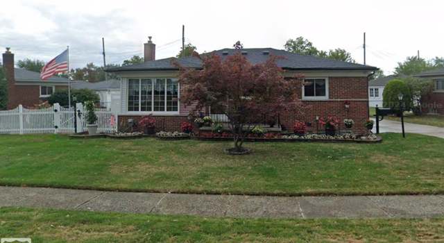 Photo of 19342 Ike St, Roseville, MI 48066