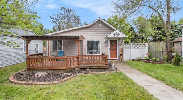 Photo of 2305 Hester Ct, Keego Harbor, MI 48320