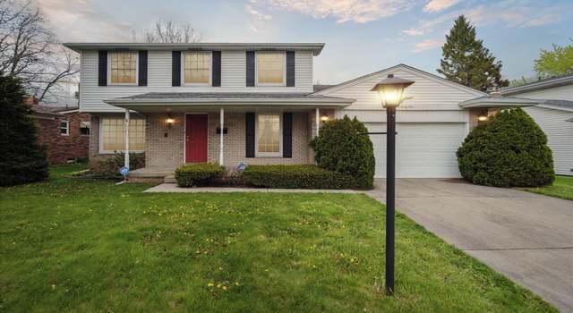 Photo of 1121 Barrington Dr, Flint, MI 48503