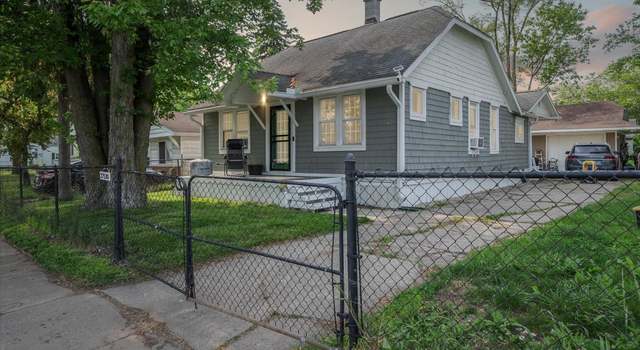 Photo of 27530 Long St, Livonia, MI 48152