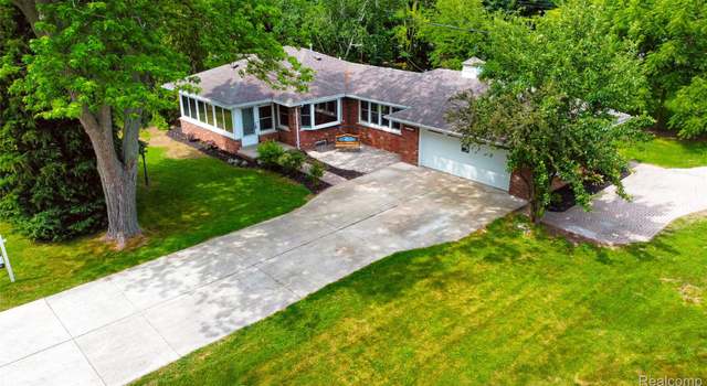 Photo of 4408 S Lake Dr, Newport, MI 48166