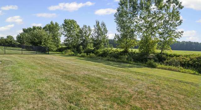 Photo of 53120 Fox Pointe Dr, New Baltimore, MI 48047