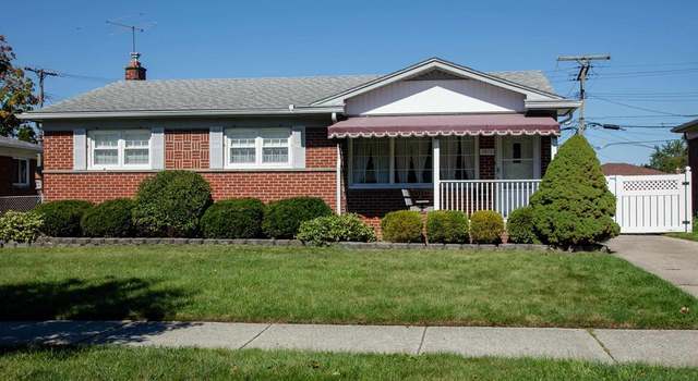 Photo of 2800 Marian Dr, Trenton, MI 48183