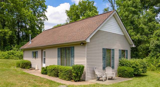 Photo of 1427 Porter Rd, Highland, MI 48383