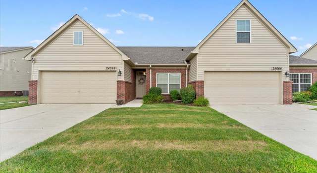 Photo of 24068 Hemlock Dr, Flat Rock, MI 48134