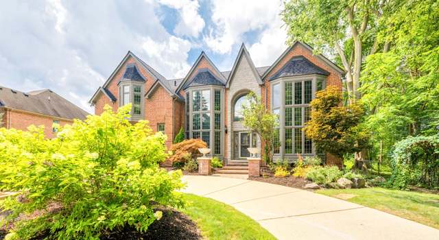 Photo of 865 Lakewood Dr, Rochester Hills, MI 48309