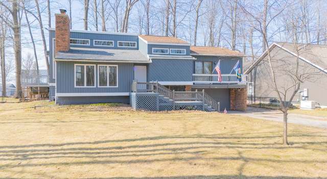 Photo of 423 Chippewa Trl, Prudenville, MI 48651