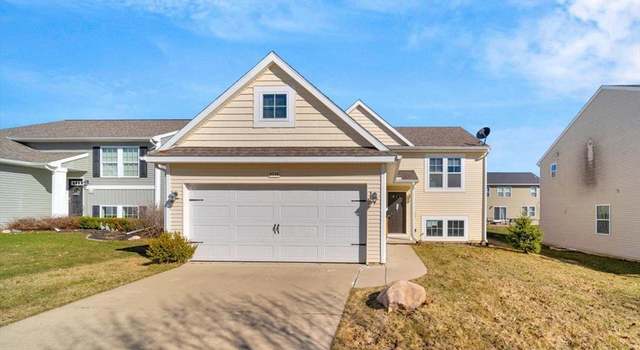 Photo of 8598 Pinnebog River Dr, Fowlerville, MI 48836