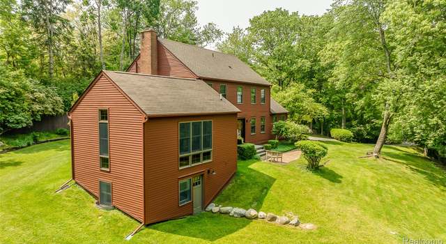 Photo of 2694 Wayside Dr, Ann Arbor, MI 48103