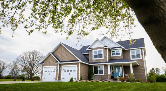 Photo of 2774 White Pine Dr, Mt Pleasant, MI 48858