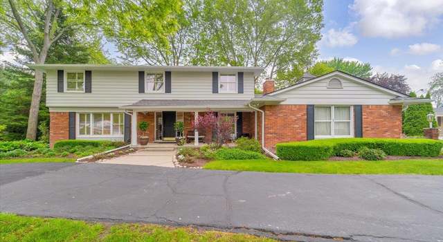 Photo of 2861 Whittier Dr, Bloomfield Hills, MI 48304