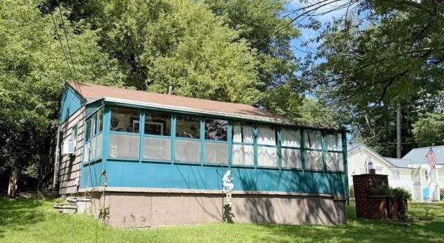Photo of 441 Peninsula Dr, Deerfield Township, MI 48421
