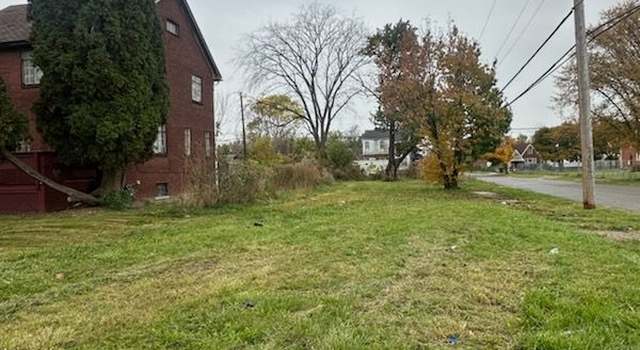 Photo of 5813 Chalmers St, Detroit, MI 48213