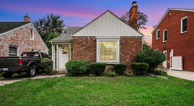Photo of 1422 Hollywood Ave, Grosse Pointe Woods, MI 48236