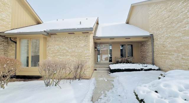 Photo of 29524 Nova Valley Dr, Farmington Hills, MI 48331