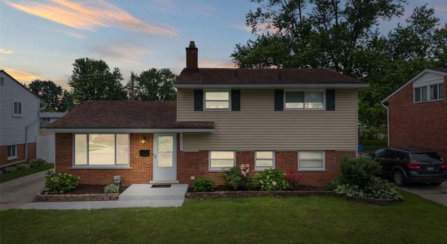 Photo of 29611 Trancrest St, Livonia, MI 48152