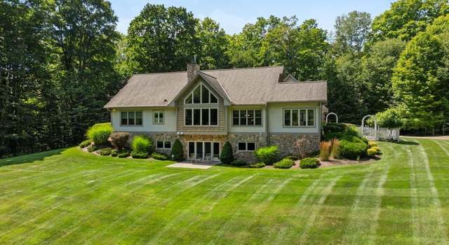 Photo of 1750 Forest Ridge Trl, Charlevoix, MI 49720