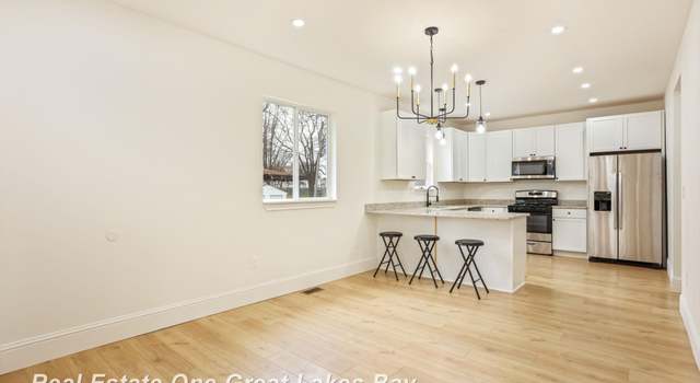 Photo of 203 W Jenny St, Bay City, MI 48706