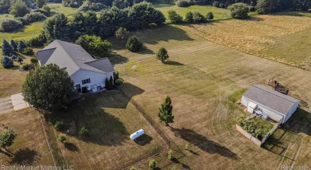 Photo of 9963 Harr Rd, Waterloo Township, MI 49240