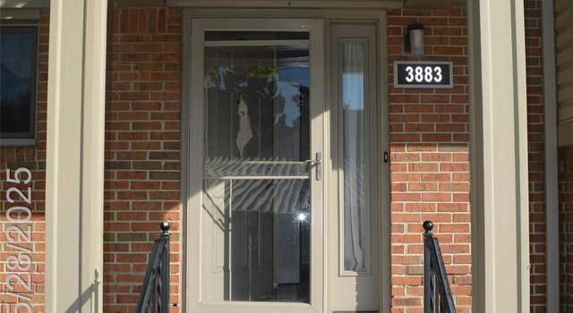 Photo of 3883 Old Creek Rd #18, Troy, MI 48084