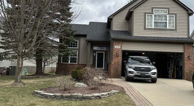 Photo of 3692 Normandy Dr, Rochester, MI 48306
