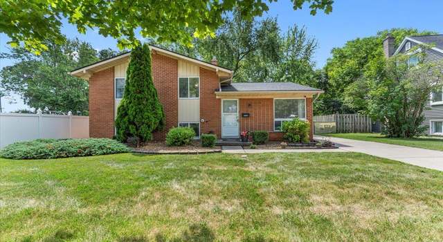 Photo of 31817 Lafler Dr, Rockwood, MI 48173
