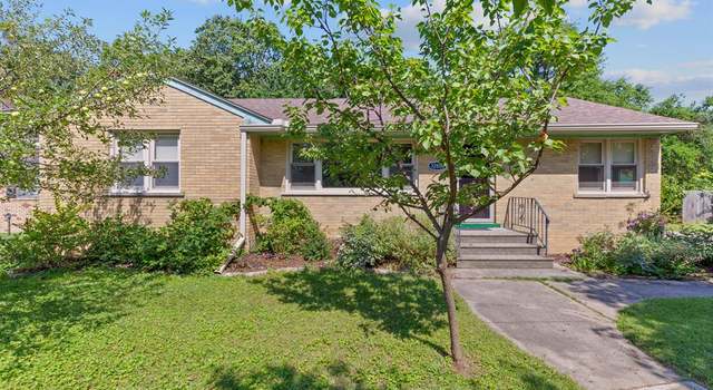 Photo of 32600 Woodbrook Dr, Wayne, MI 48184