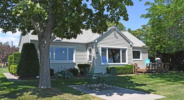 Photo of 1105 Bay Dr, Tawas City, MI 48763